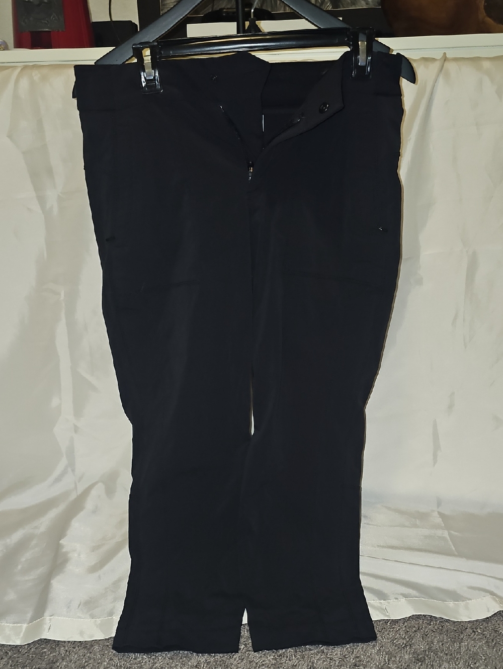 Womens Athleta Trekkie Cropped Hiking Pants, Black, Size 6, Tapered Ankle